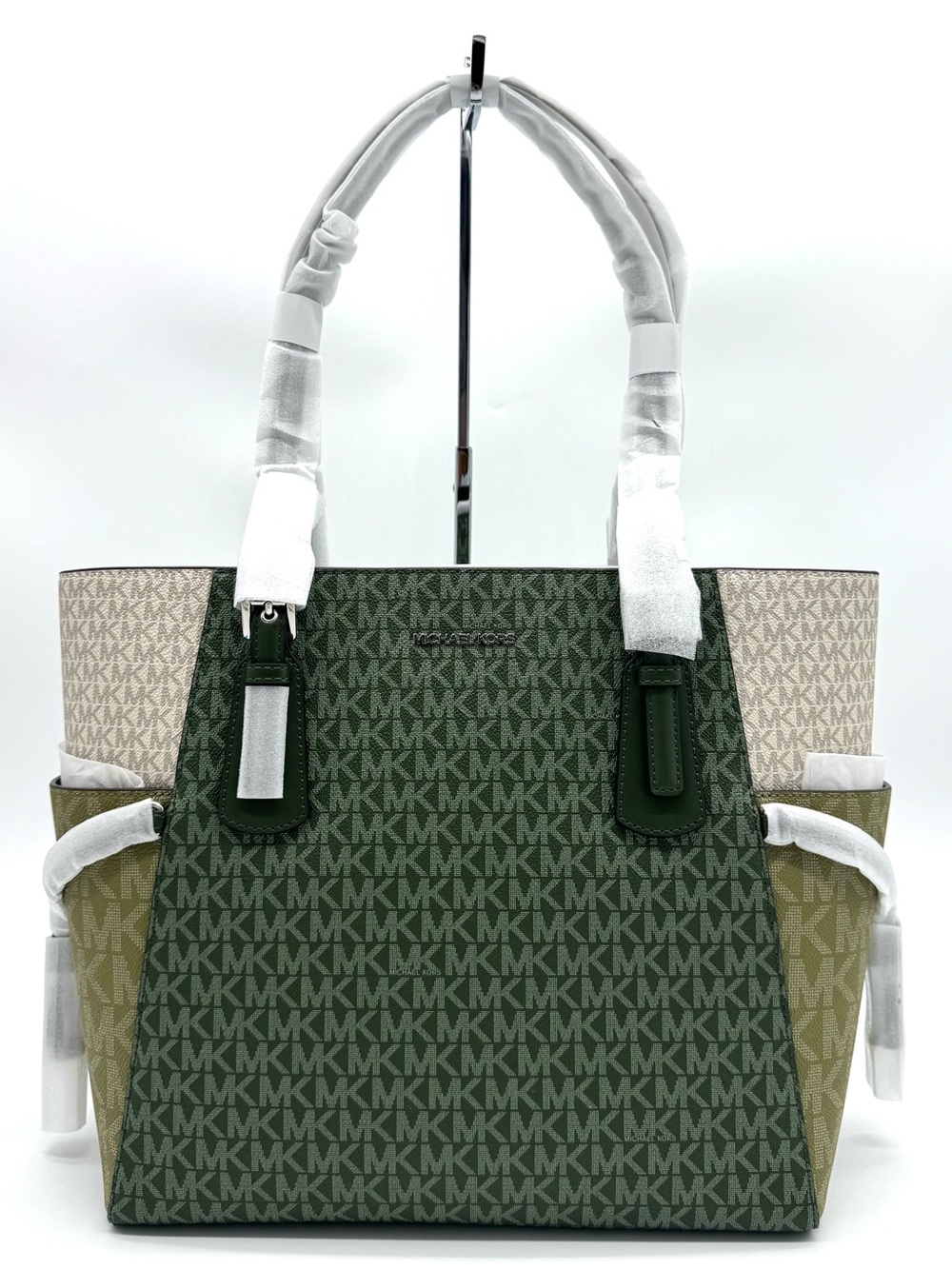 Michael Kors Voyager Large Color-Block Signature Logo Tote Bag - Lilac